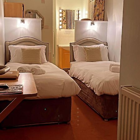 Hotel The Pier Portsmouth Esterno foto